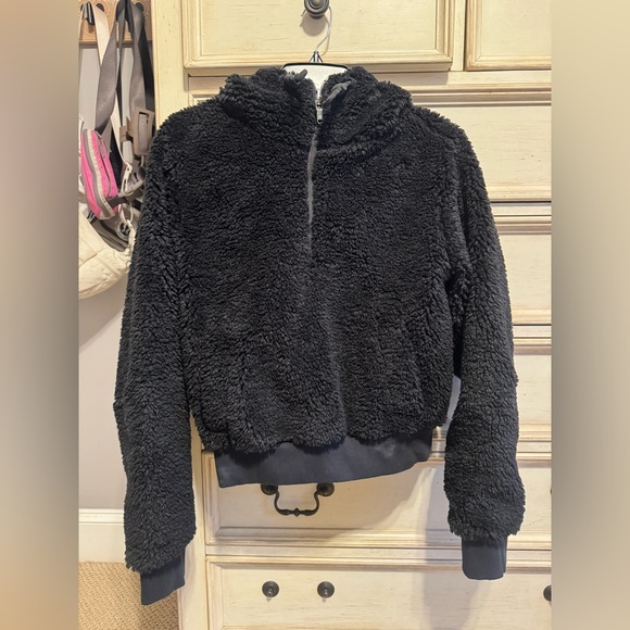 lululemon athletica Jackets & Blazers - Lululemon Textured Fleece 1/2 Zip Jacket